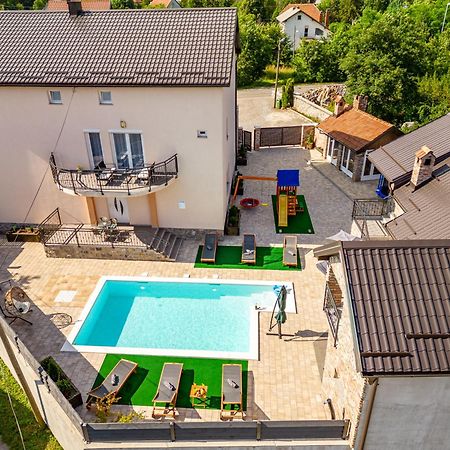 Apartman Toni Gračac Exteriér fotografie