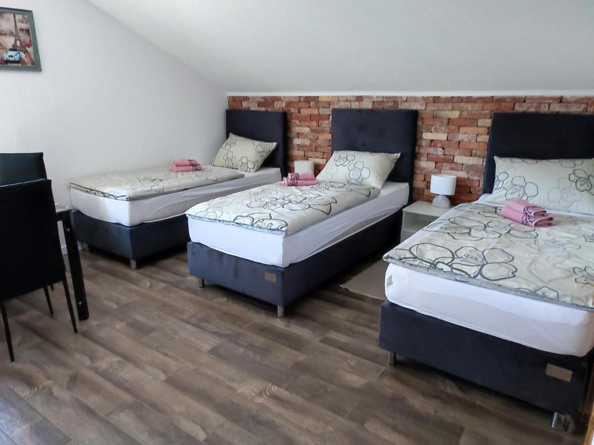 Apartman Toni Gračac Exteriér fotografie