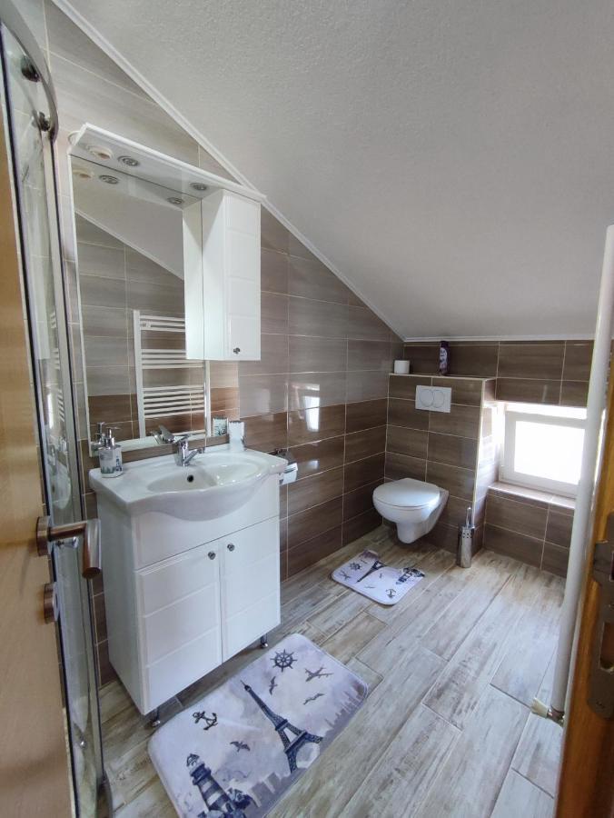 Apartman Toni Gračac Exteriér fotografie