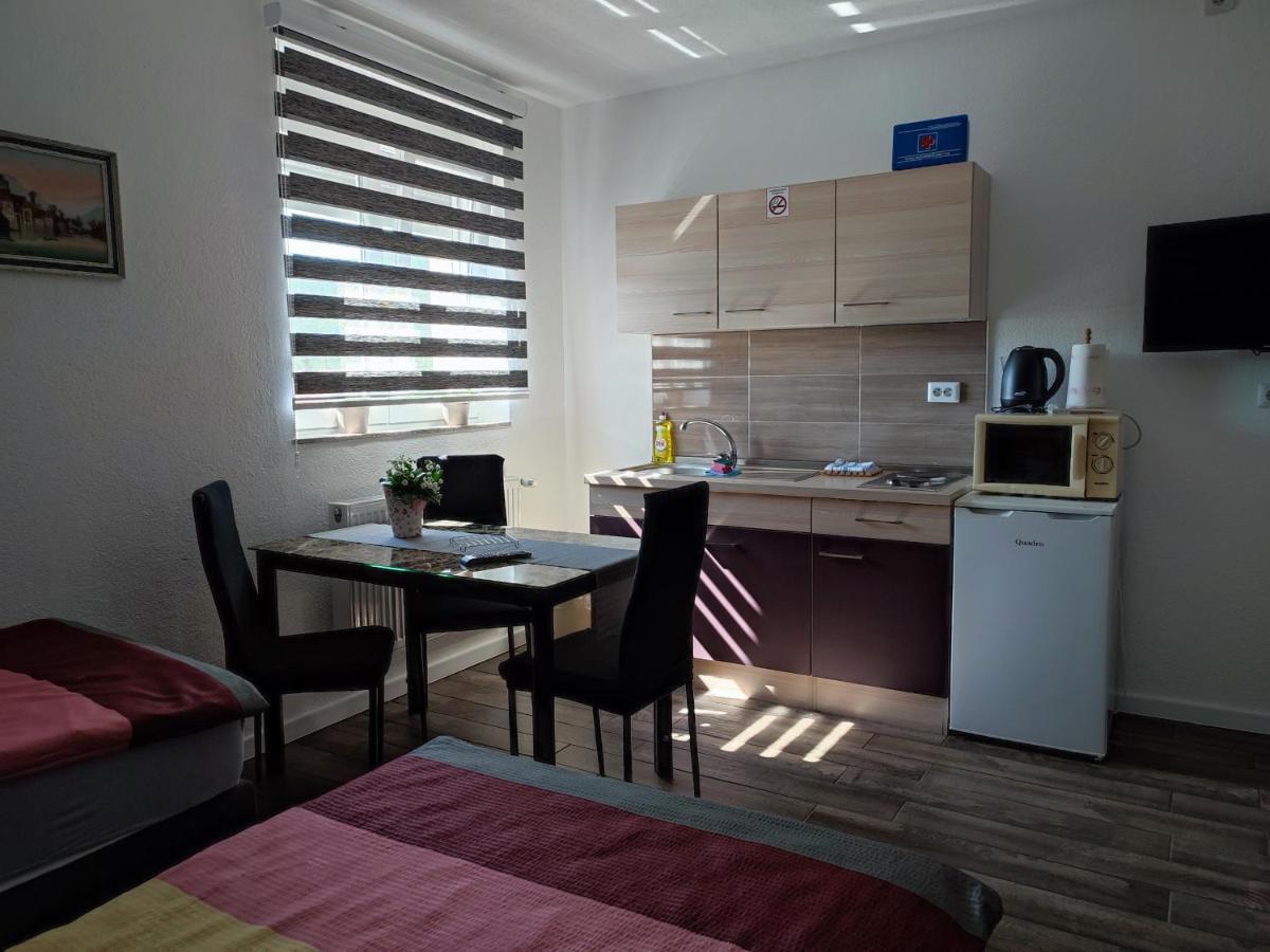 Apartman Toni Gračac Exteriér fotografie