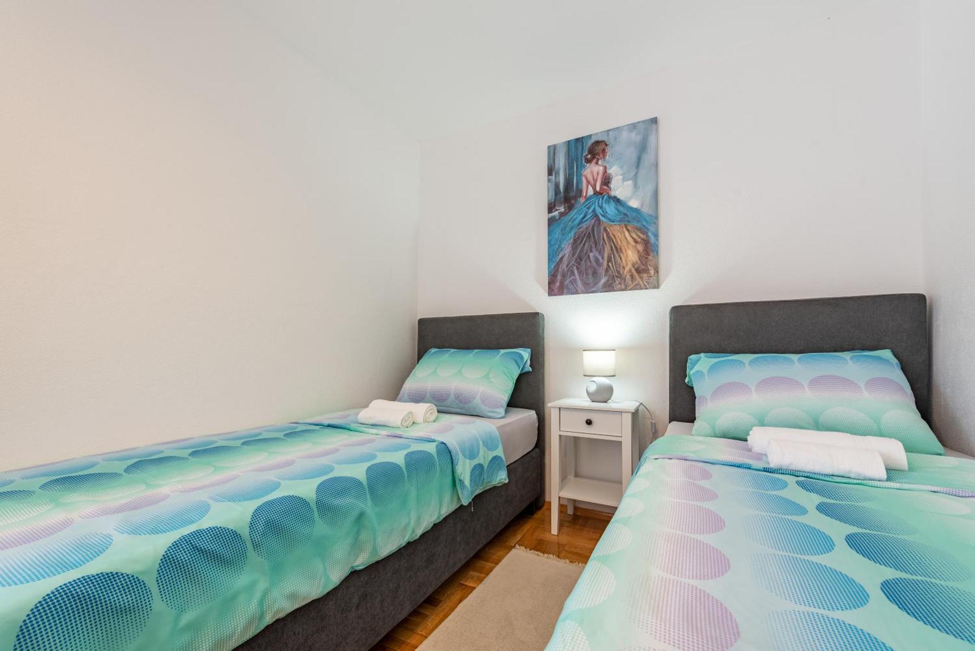 Apartman Toni Gračac Exteriér fotografie