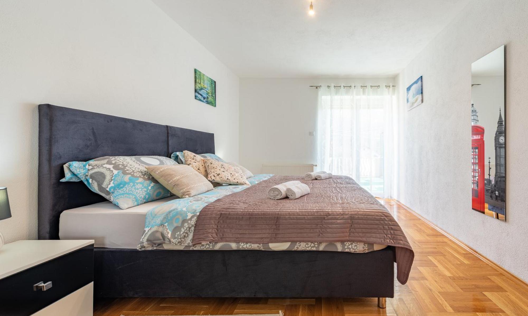 Apartman Toni Gračac Exteriér fotografie