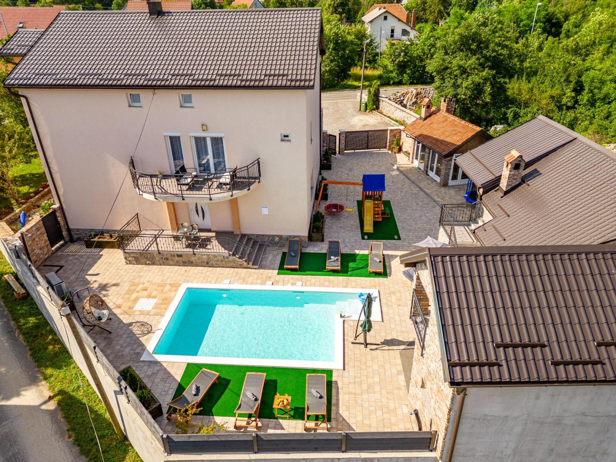 Apartman Toni Gračac Exteriér fotografie