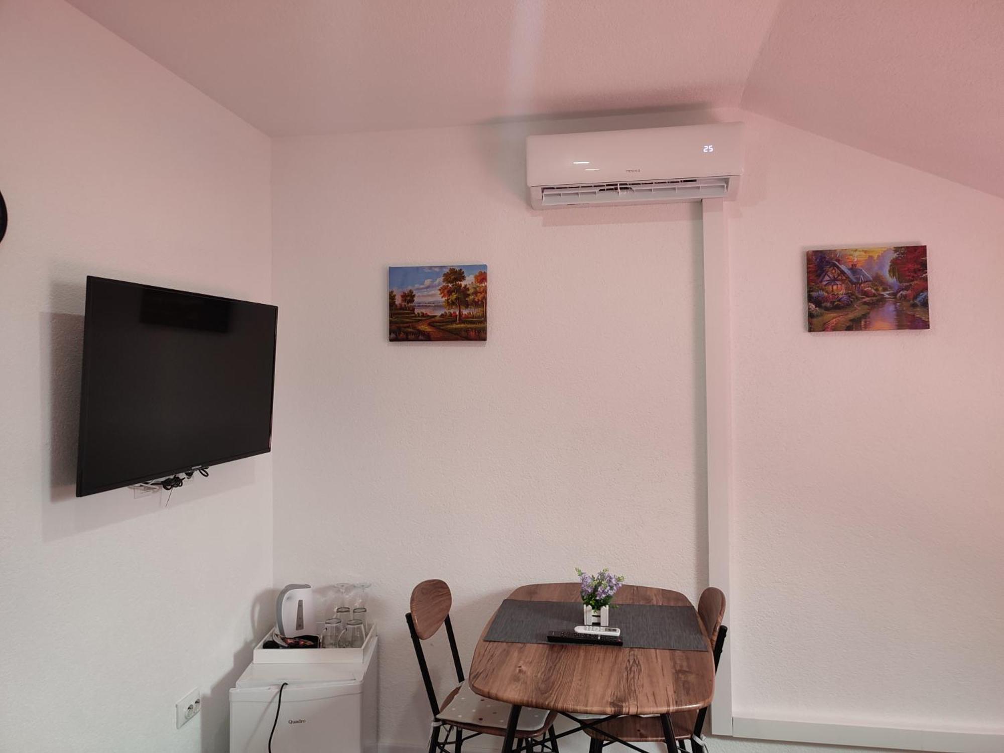 Apartman Toni Gračac Exteriér fotografie