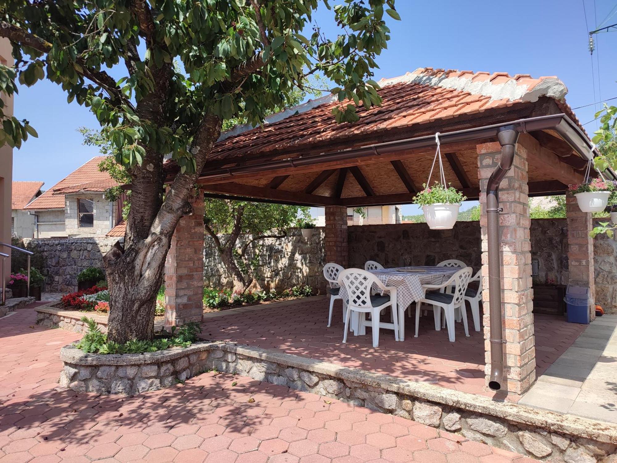 Apartman Toni Gračac Exteriér fotografie